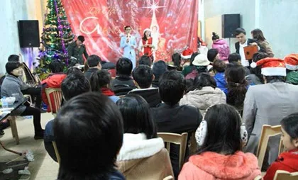 Khắp nơi đèn hoa chờ đêm Giáng sinh ảnh 17 Khắp nơi đèn hoa chờ đêm Giáng sinh ảnh 17