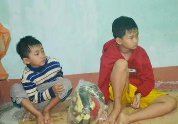 Dân làng Vân “chạy” bão ảnh 2