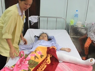 Con trật khớp háng, nhiều bố mẹ không biết ảnh 1