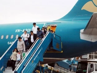 Vietnam Airlines điều chỉnh giờ bay vì siêu bão Hải Yến ảnh 1