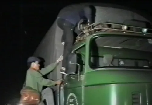 Trắng đêm ngâm bùn truy bắt băng cướp "râu xanh" ảnh 1 Trắng đêm ngâm bùn truy bắt băng cướp "râu xanh" ảnh 1