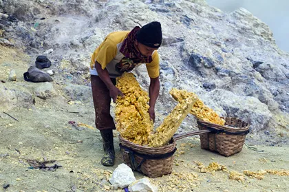 Kiếm "bạc cắc" bên miệng núi lửa ảnh 9 Kiếm "bạc cắc" bên miệng núi lửa ảnh 9