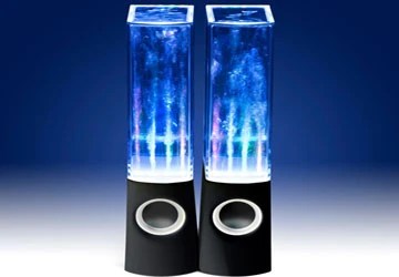 Chơi loa “độc” ảnh 1