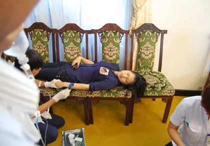 Dòng người đổ về Dinh Độc Lập tiễn đưa Đại tướng ảnh 10