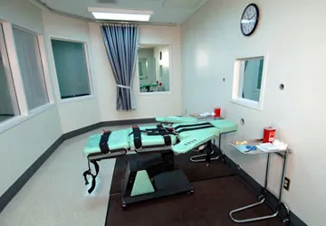 Bác sĩ sốc vì bị buộc thi hành án tử hình ảnh 1 Bác sĩ sốc vì bị buộc thi hành án tử hình ảnh 1