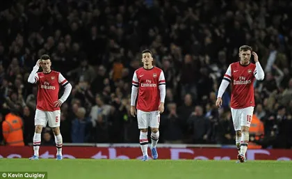 Mou cao tay, Chelsea buộc Arsenal ôm hận ảnh 2