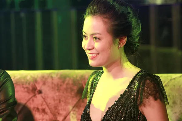 Hoàng Thùy Linh chưa dám mặc nội y trình diễn ảnh 5