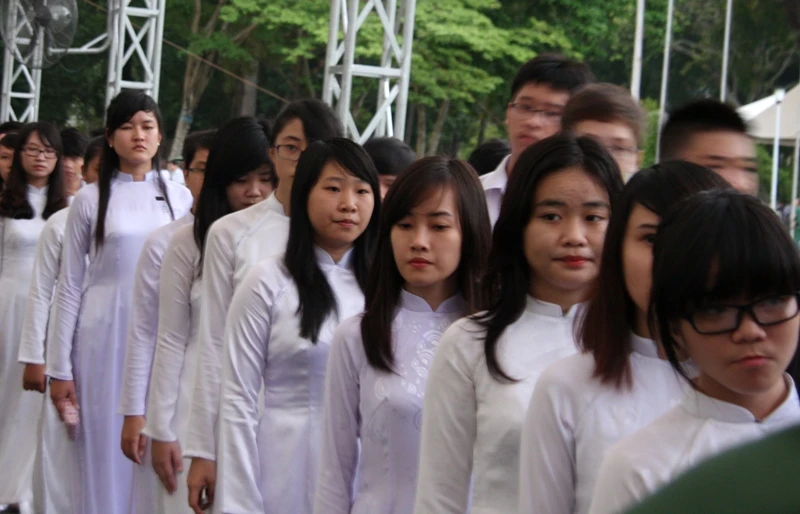 Nước mắt bạn trẻ đã rơi ở Hội trường Thống nhất ảnh 8