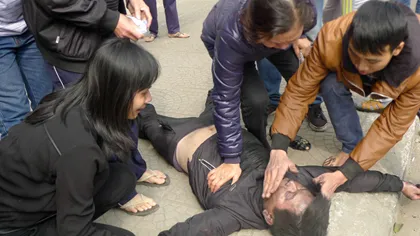 Cháy căn hộ, chủ nhà ngất xỉu vì ngạt khói ảnh 1