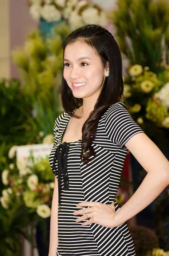 Những bà mẹ muốn ngắm nhất showbiz Việt ảnh 7 Những bà mẹ muốn ngắm nhất showbiz Việt ảnh 7