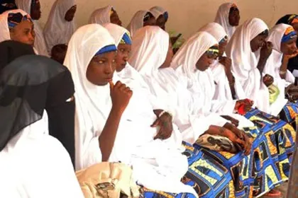 Chống khủng bố bằng các đám cưới tập thể ảnh 1 Chống khủng bố bằng các đám cưới tập thể ảnh 1