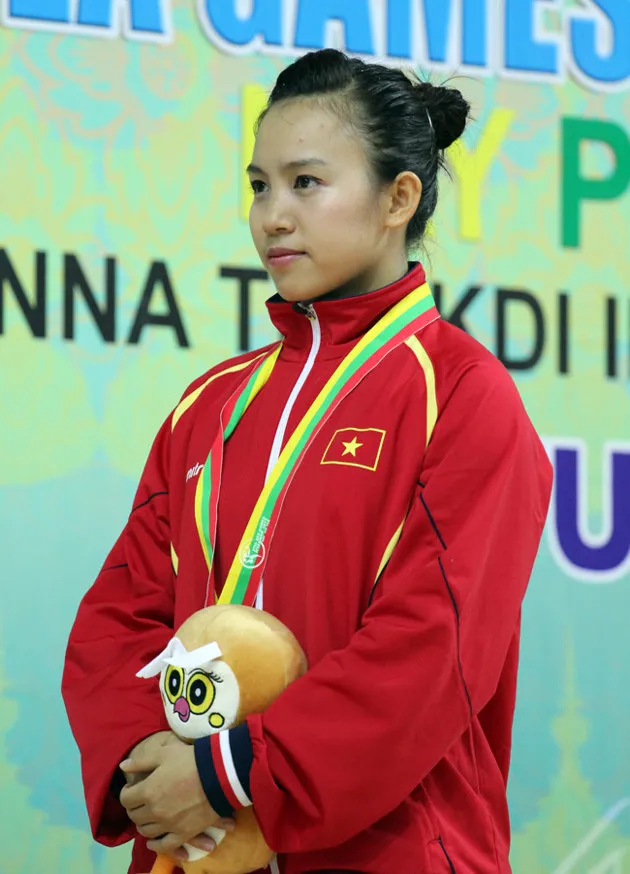 Ngắm 'thiên thần' Wushu Thúy Vi trên bục nhận HCV ảnh 6 Ngắm 'thiên thần' Wushu Thúy Vi trên bục nhận HCV ảnh 6