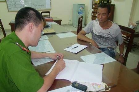 Nghiện ma túy dắt trộm SH ảnh 1