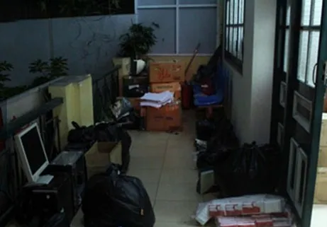 Vụ bác sĩ "ném xác": Người nhà chị Huyền tìm thi thể bên trong TMV Cát Tường ảnh 1