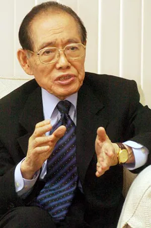 Jang Song-thaek từng âm mưu giết cha của ông Kim Jong-un ảnh 2 Jang Song-thaek từng âm mưu giết cha của ông Kim Jong-un ảnh 2