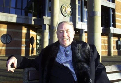 Những ông chủ điên khùng nhất làng bóng đá ảnh 7