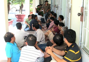 Vụ phá trường gà ở Cam Ranh: Đề nghị truy tố 60 bị can ảnh 1