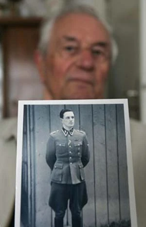 Cận vệ cuối cùng của Hitler qua đời ảnh 1