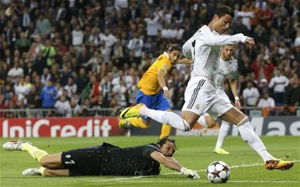Ronaldo lập cú đúp, Real đả bại Juve ảnh 1 Ronaldo lập cú đúp, Real đả bại Juve ảnh 1