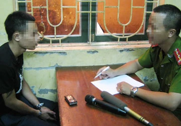 Làm khó luật sư - Bài 1: “Hành” từ khâu cấp giấy chứng nhận ảnh 1