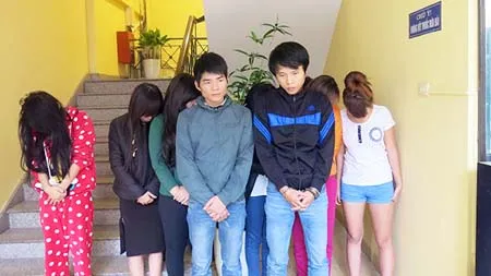 Studio “sex” trong nhà nghỉ ảnh 1