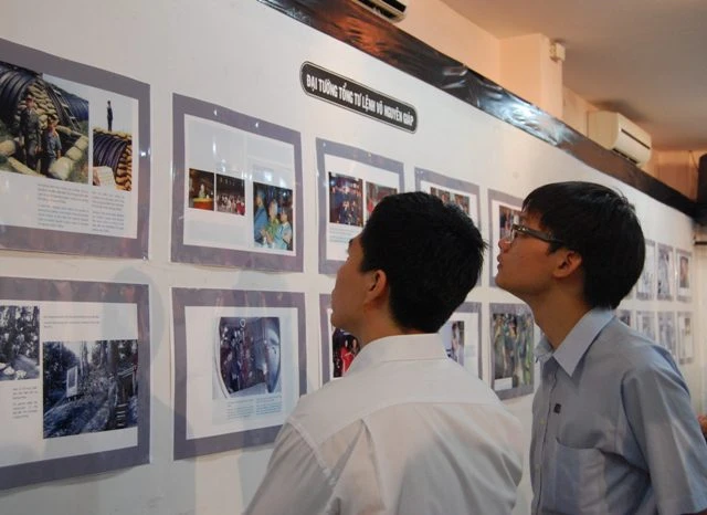 Nước mắt bạn trẻ đã rơi ở Hội trường Thống nhất ảnh 2