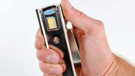 Kỳ lạ nghề "cắt vá" SIM ăn theo... Apple ảnh 3