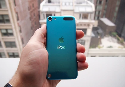 Apple bắt đầu bán máy nghe nhạc iPod mới ảnh 1 Apple bắt đầu bán máy nghe nhạc iPod mới ảnh 1
