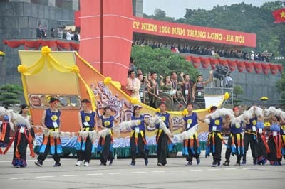 Hình ảnh Lễ mít-tinh, diễu binh, diễu hành kỷ niệm 1.000 năm Thăng Long - Hà Nội ảnh 16