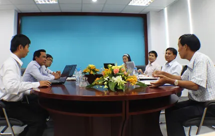 Giao lưu trực tuyến: Gỡ vướng trong chi trả bảo hiểm thất nghiệp ảnh 1