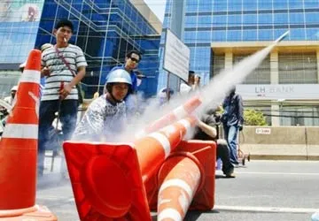 Thái Lan: Quân đội giải tán phe áo đỏ ảnh 1 Thái Lan: Quân đội giải tán phe áo đỏ ảnh 1