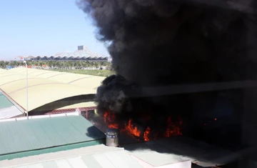 Cháy lớn trong khuôn viên siêu thị Big C Thăng Long ảnh 3