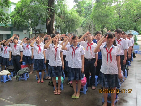 Trường THCS Đồng Khởi làm lễ tri ân ảnh 4