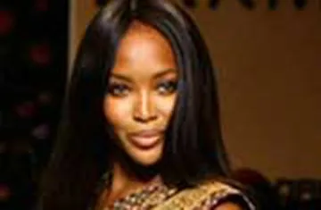 Vụ án kim cương máu liên quan đến siêu mẫu Naomi Campbell ảnh 1