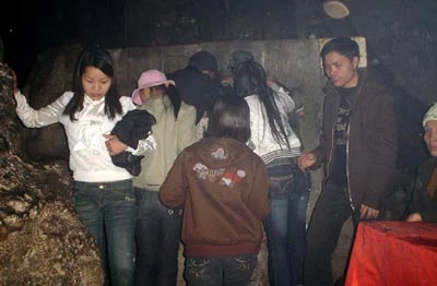 Bài 1: Hành trình thám hiểm kho xương khổng lồ trong lòng núi ảnh 4