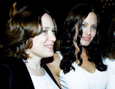 Chuyện chưa kể về Angelina Jolie: Khởi nghiệp bằng nghề người mẫu ảnh 2