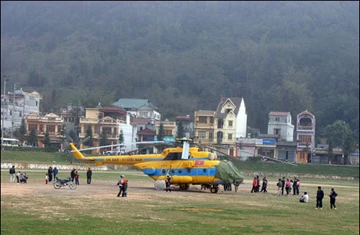 Không thể dùng máy bay trực thăng dập lửa rừng Sa Pa ảnh 1 Không thể dùng máy bay trực thăng dập lửa rừng Sa Pa ảnh 1