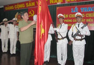 Phòng CSĐT tội phạm ma túy và đội hình sự đặc nhiệm được trao tặng huân chương Chiến công ảnh 1 Phòng CSĐT tội phạm ma túy và đội hình sự đặc nhiệm được trao tặng huân chương Chiến công ảnh 1