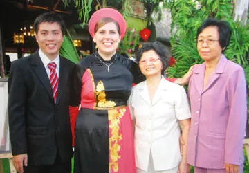 Câu chuyện anh hùng - Bài 2: “Tiểu Long nữ” thế kỷ 20 ảnh 2