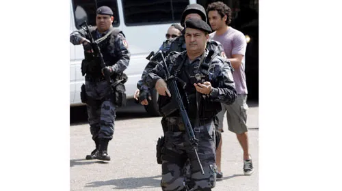 Giải cứu con tin từ khách sạn 5 sao ảnh 2 Giải cứu con tin từ khách sạn 5 sao ảnh 2