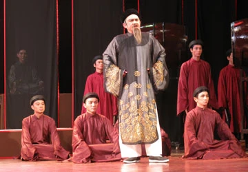 Sân khấu đơn độc tả xung hữu đột ảnh 1