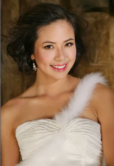 Trang phục dạ hội Kiều Khanh sẽ diện đêm chung kết ảnh 3 Trang phục dạ hội Kiều Khanh sẽ diện đêm chung kết ảnh 3