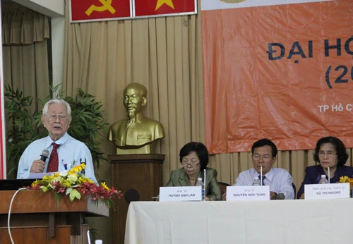 Viện sĩ, tiến sĩ Dương Quang Trung: Người thầy thuốc mẫu mực ảnh 2