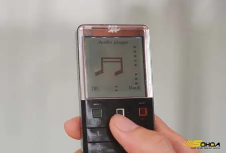 Chiếc di động "nhái" Pureness trong suốt ảnh 10