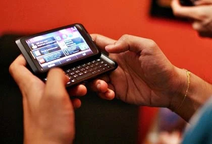 Nokia E7 chính hãng giá gần 15 triệu ảnh 1