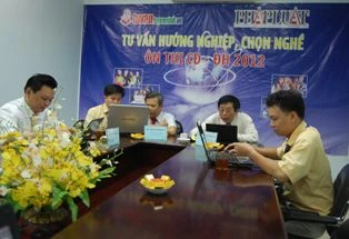 Tư vấn trực tuyến thi ĐH, CĐ 2012: Học nghề gì dễ kiếm việc? ảnh 1