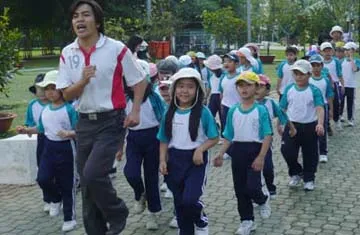 HS Trường Tiểu học Hanh Thông (quận Gò Vấp, TP.HCM trong một giờ học ngoài trời ở công viên Gia Định). Ảnh: Đoan Trúc. HS Trường Tiểu học Hanh Thông (quận Gò Vấp, TP.HCM trong một giờ học ngoài trời ở công viên Gia Định). Ảnh: Đoan Trúc.