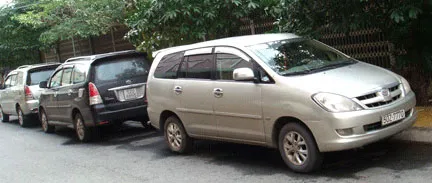 Lừa lấy 8 chiếc Innova sang Campuchia đánh bạc ảnh 3 Lừa lấy 8 chiếc Innova sang Campuchia đánh bạc ảnh 3