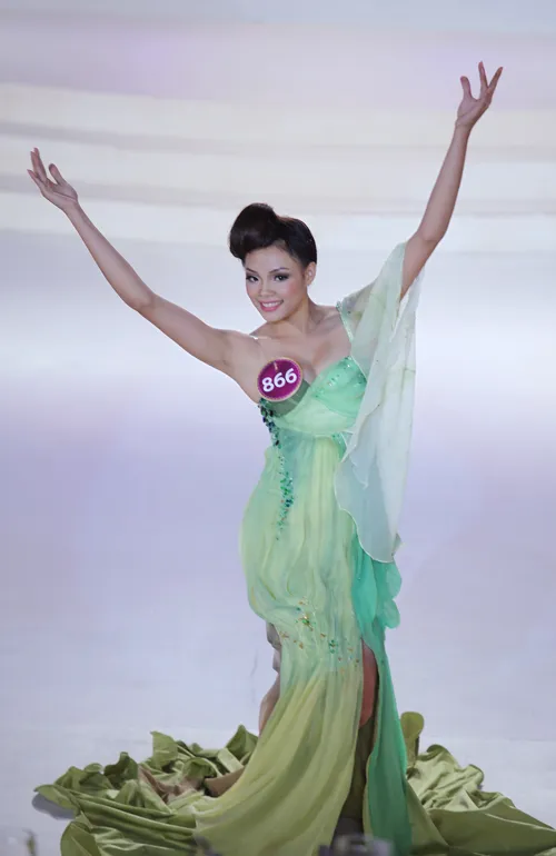 Dự đoán top 15 HH Thế giới người Việt ảnh 12 Dự đoán top 15 HH Thế giới người Việt ảnh 12