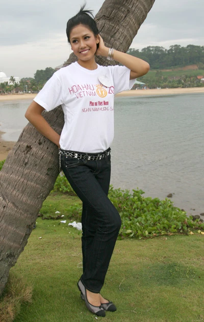 Ứng viên Hoa hậu Việt Nam run khi "giờ G" ảnh 5